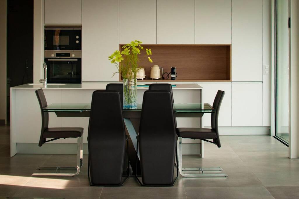 Luxury Villa - New Building With Panoramic Sea View 阿德耶 外观 照片