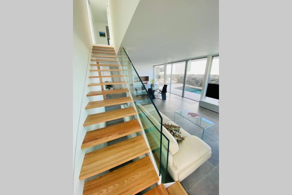 Luxury Villa - New Building With Panoramic Sea View 阿德耶 外观 照片
