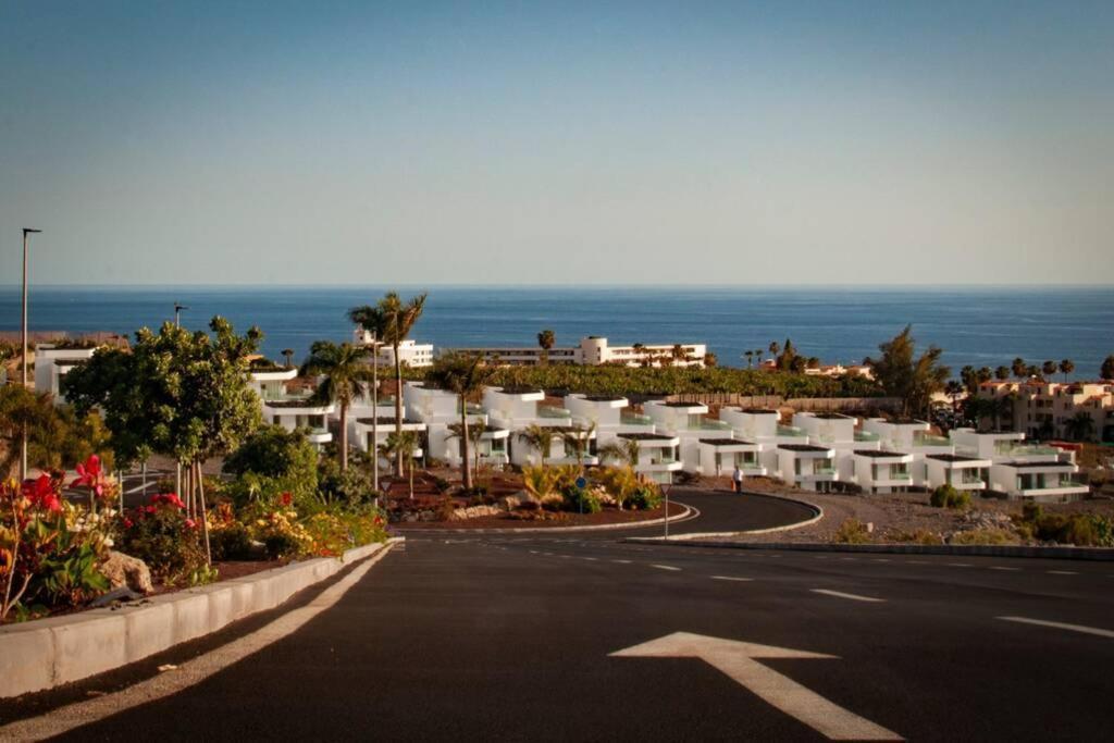 Luxury Villa - New Building With Panoramic Sea View 阿德耶 外观 照片