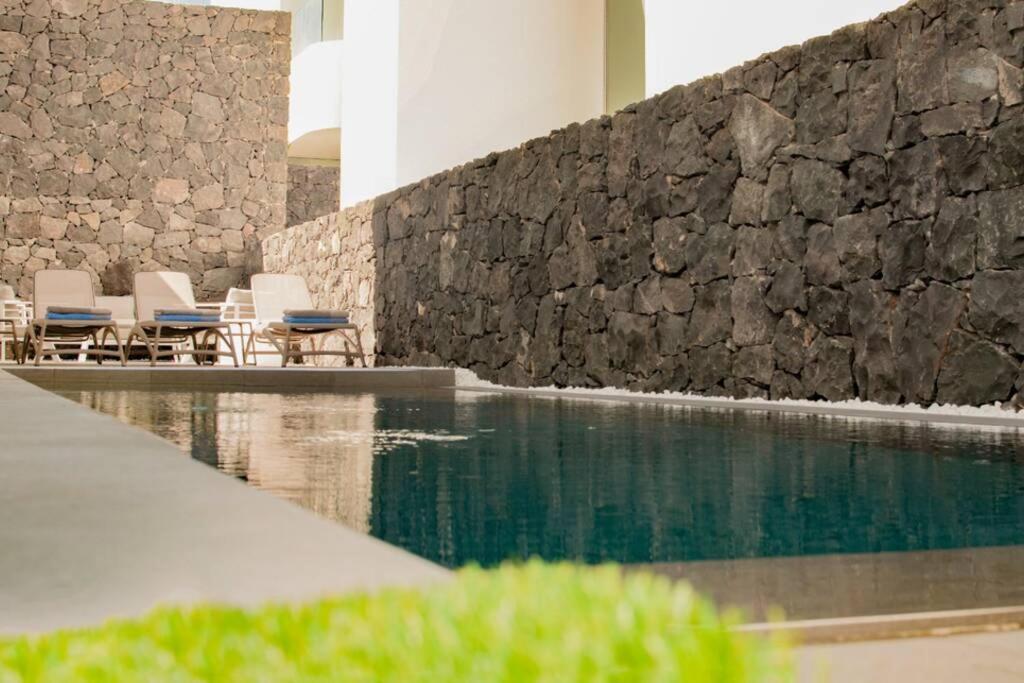 Luxury Villa - New Building With Panoramic Sea View 阿德耶 外观 照片